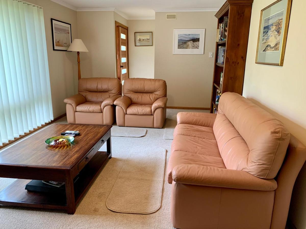 Leeward 'Tranquil Beachfront' Kingscote Esterno foto