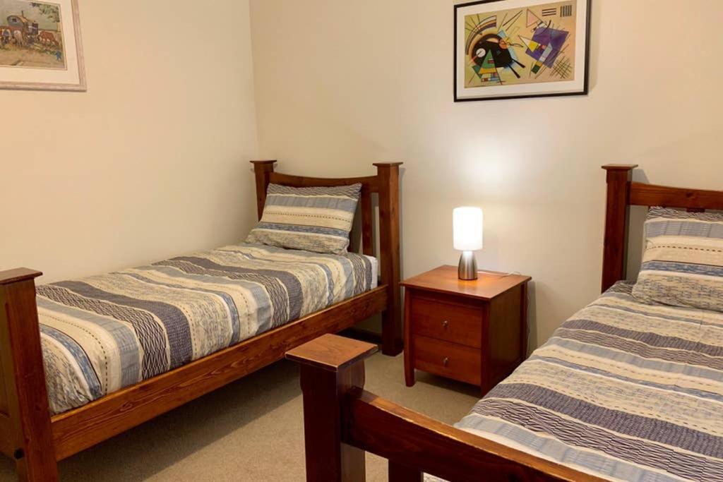 Leeward 'Tranquil Beachfront' Kingscote Esterno foto